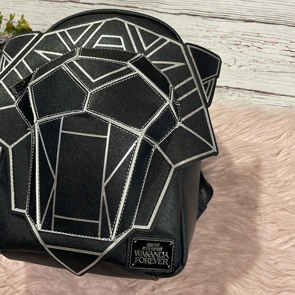NWT Loungefly Wakanda Forever Figural Mini Backpack Black Panther Marvel - Picture 6 of 9
